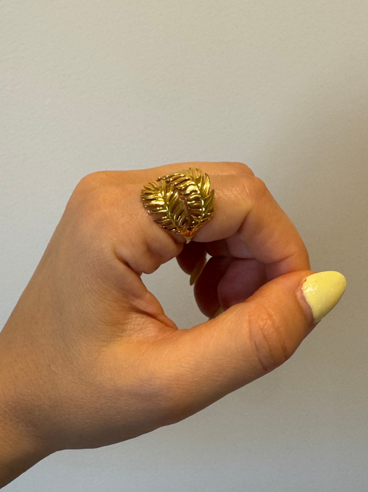 Anel dourado 2 folhas