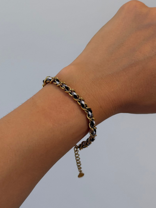 Pulseira preta e branca