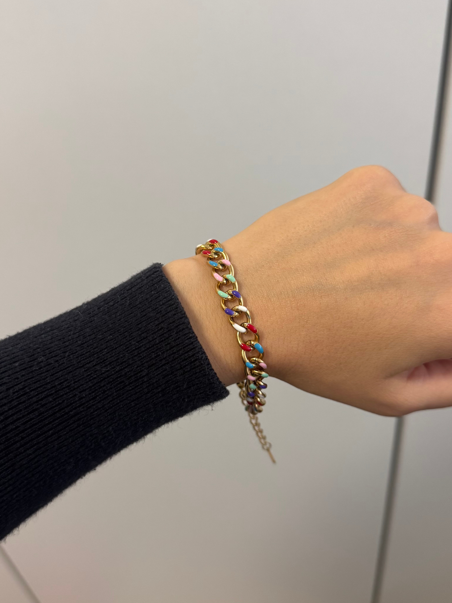 Pulseira colorida dourada