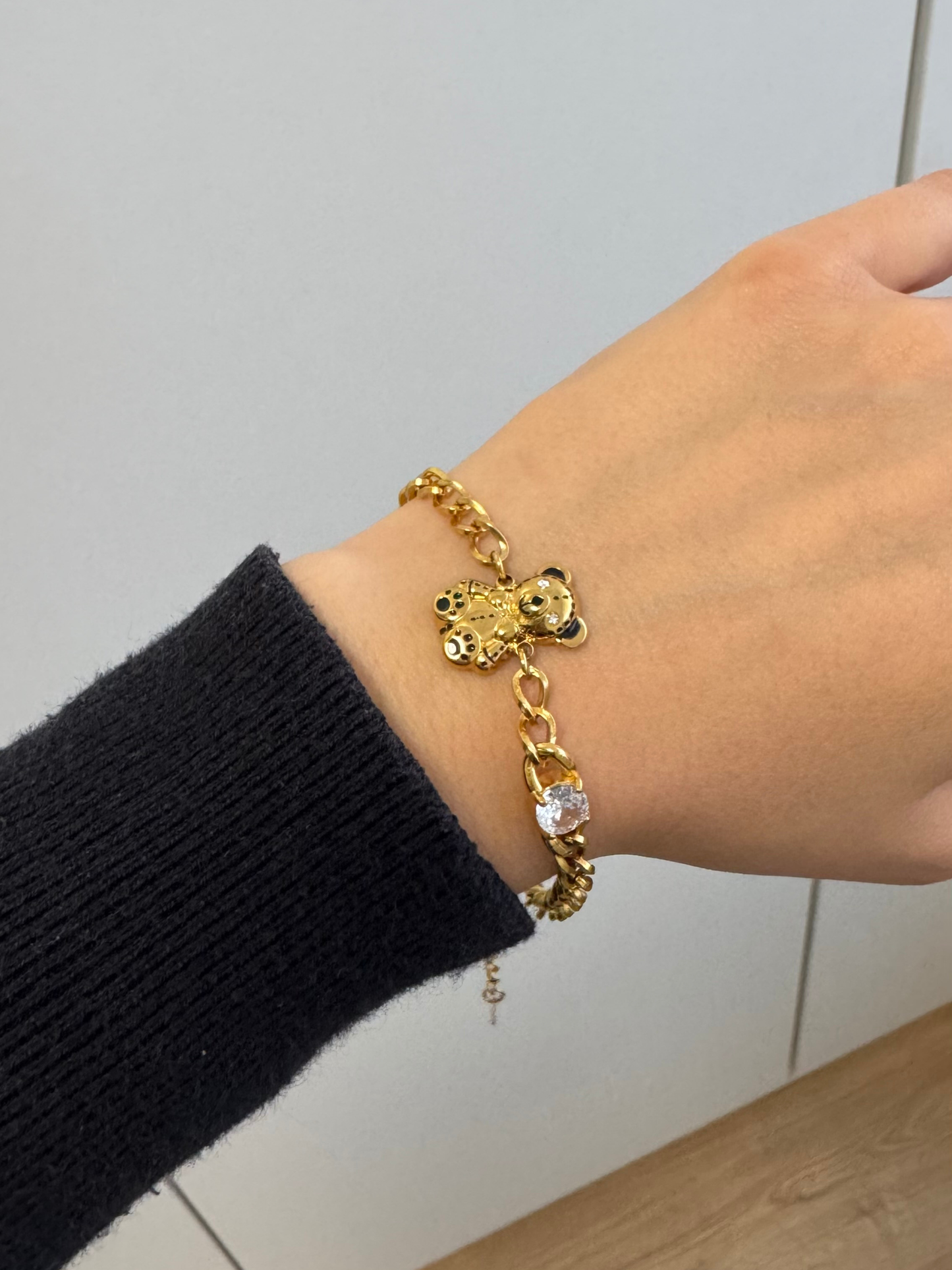 Pulseira urso dourado com zircónia