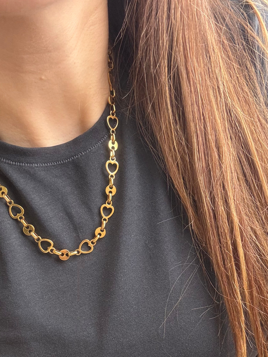 Colar corações dourado