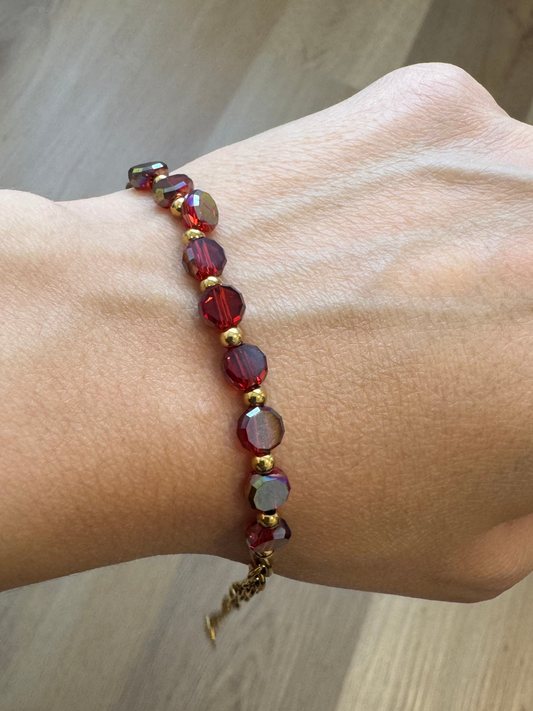 Pulseira vermelha em aço inoxidável