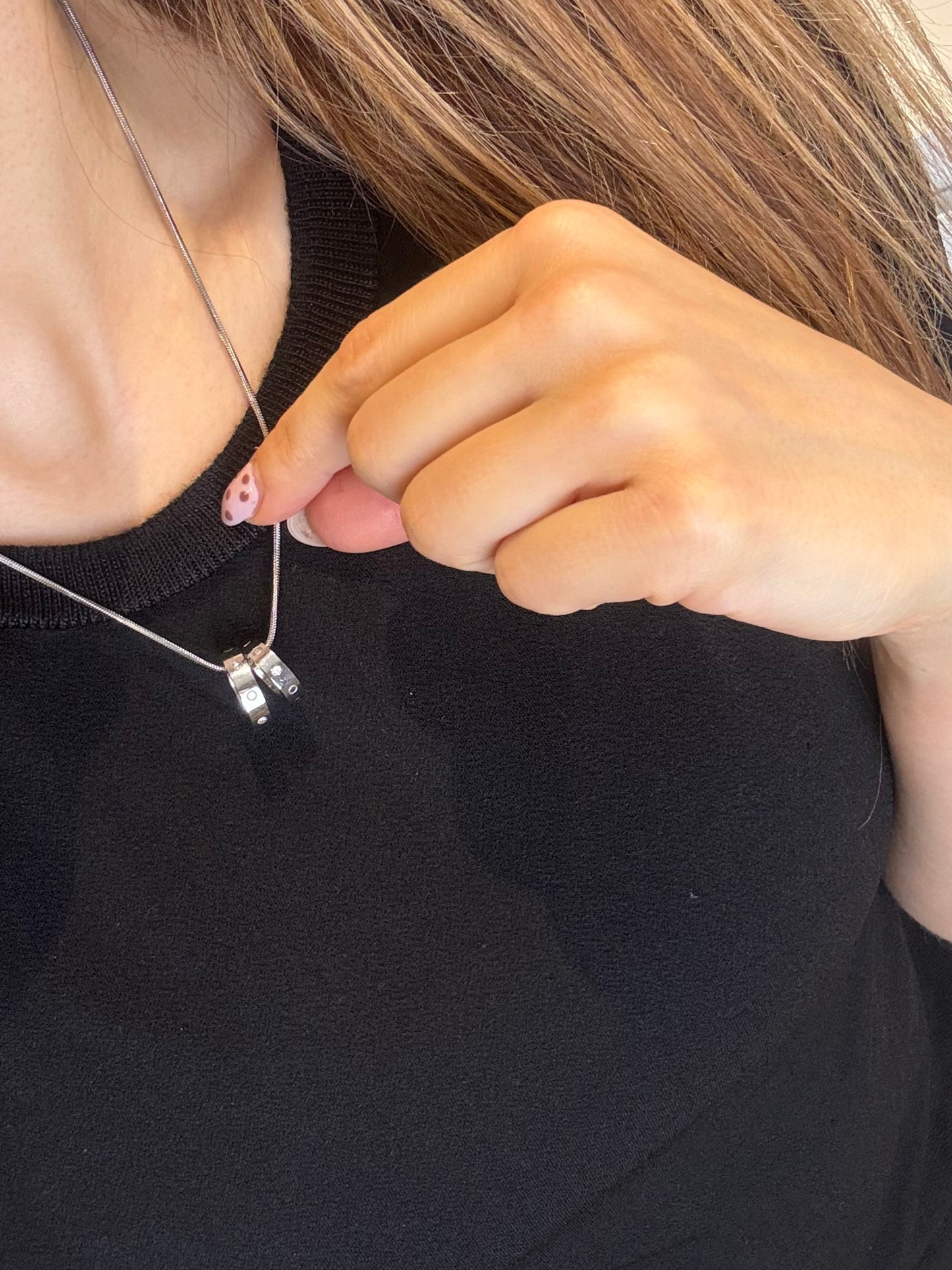 Colar prateado 2 pendentes